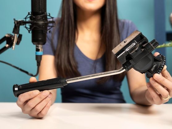 Jak działają mikrofony laserowe – zasady działania i praktyczne zastosowania