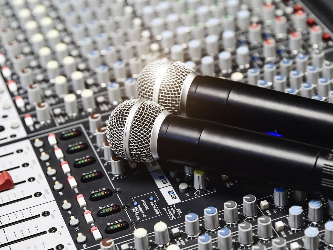 Technologie rejestracji dźwięku w mikrofonach laserowych: Nowa era bezkontaktowego audio